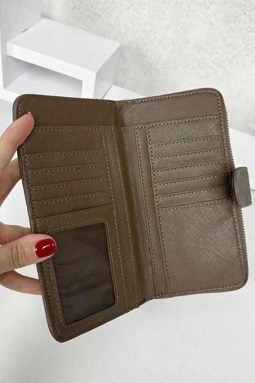 Дамско портмоне с цип и тик-так копче