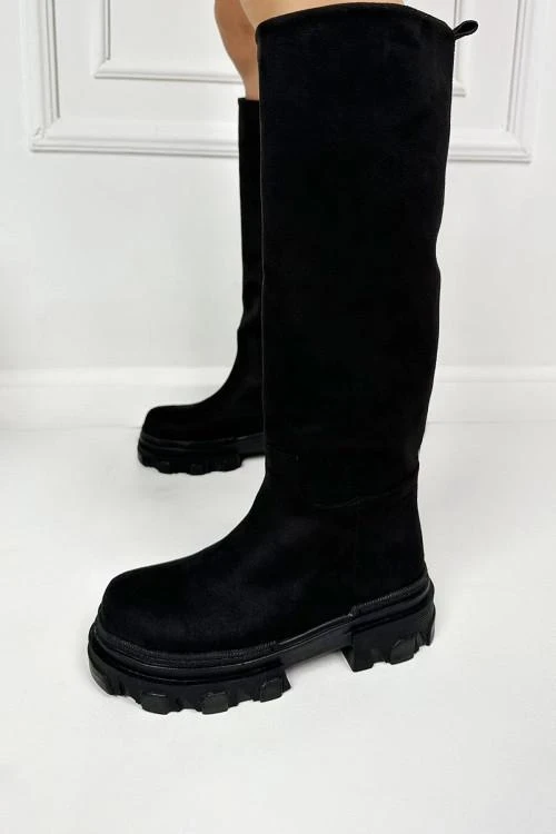 Дамски велурени ботуши