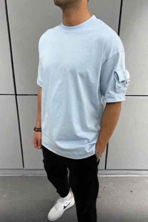 Men's blouse with sleeve pocket