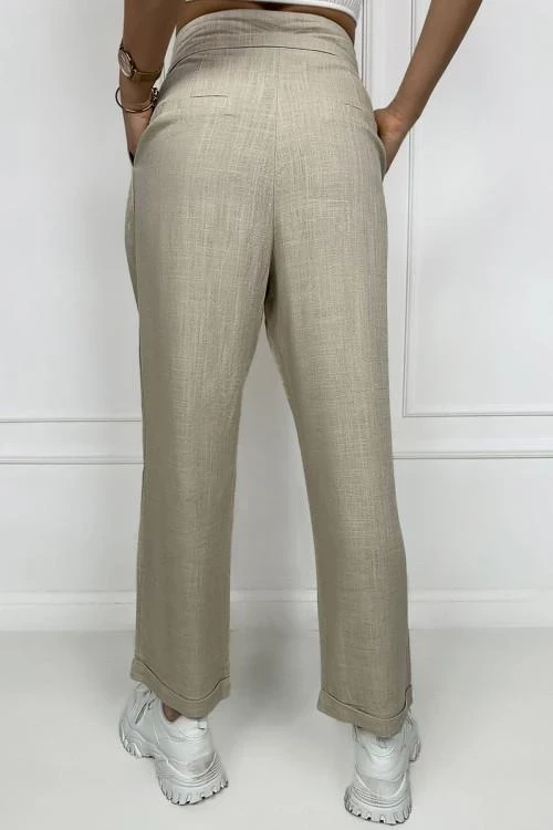 Pantaloni cu nasturi asimetrici pentru femei