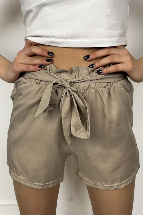 Pantaloni scurti cu curea pentru femei
