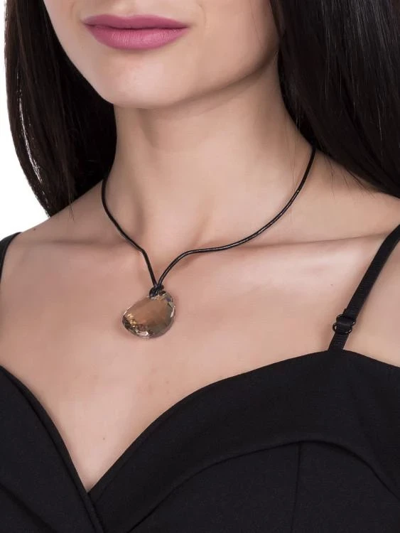 колие с камъни swarovski