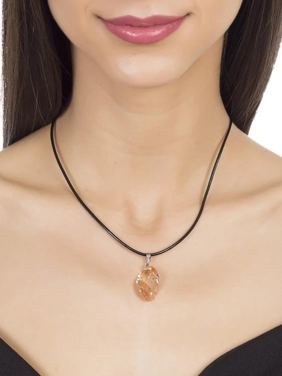 колие с камъни swarovski