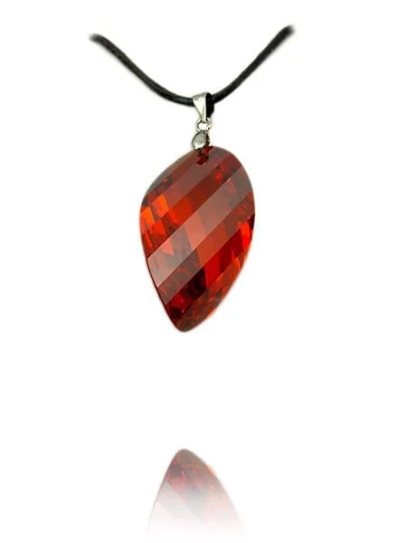 колие с камъни swarovski