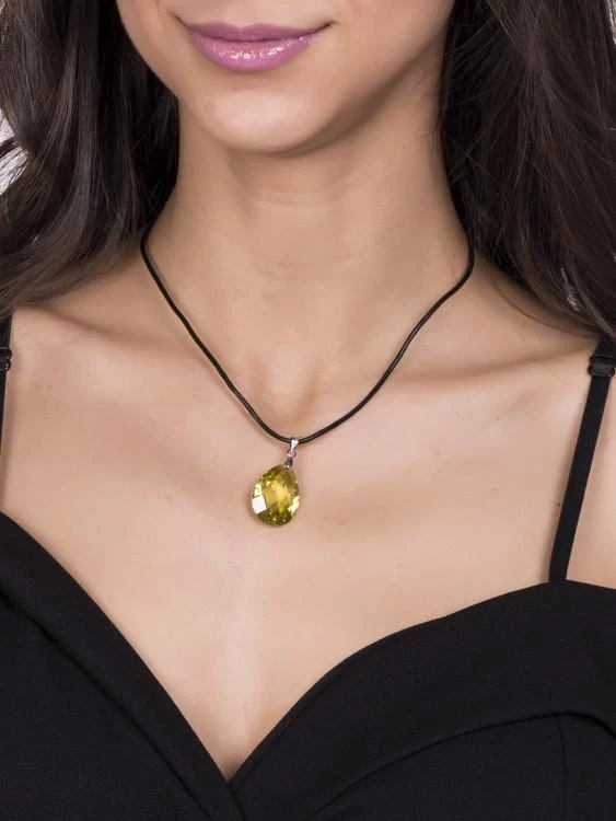 колие с камъни swarovski