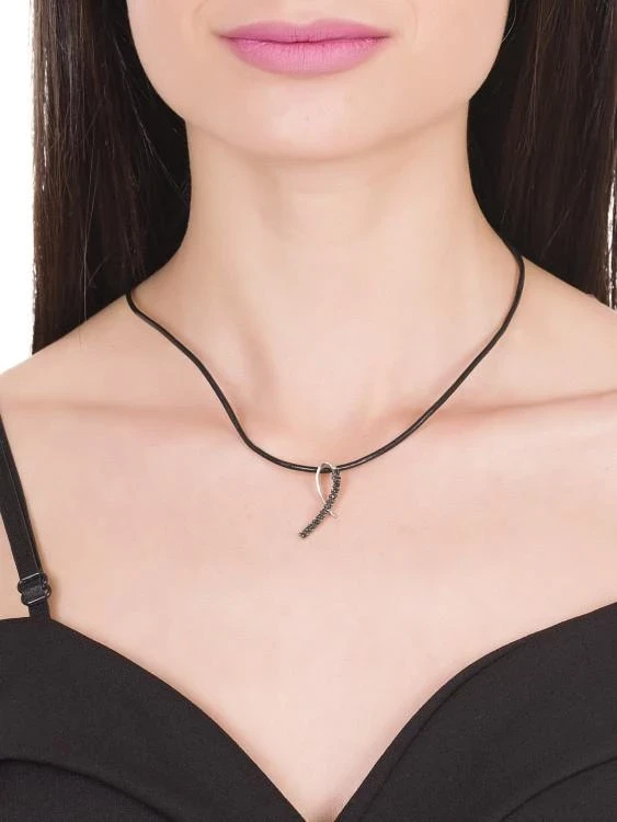 сребърно колие