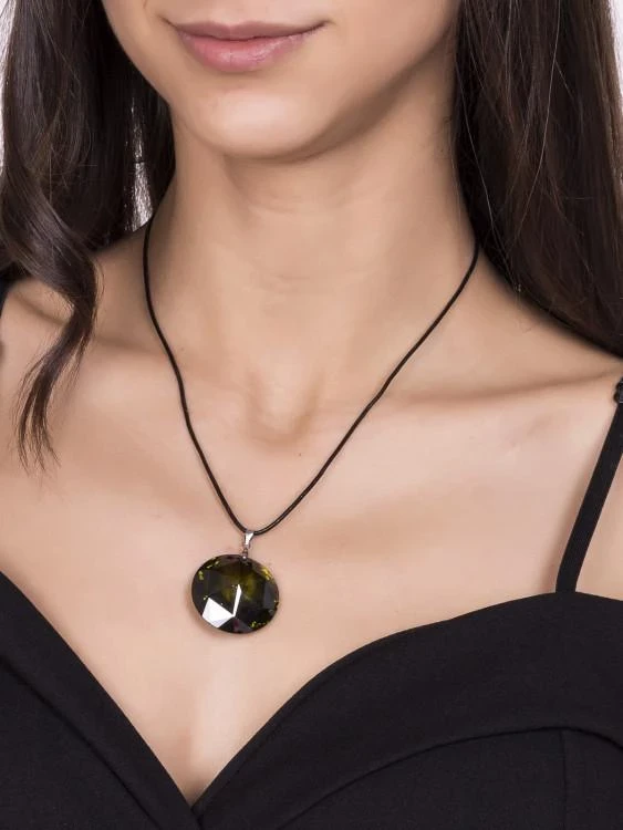 колие с камъни swarovski