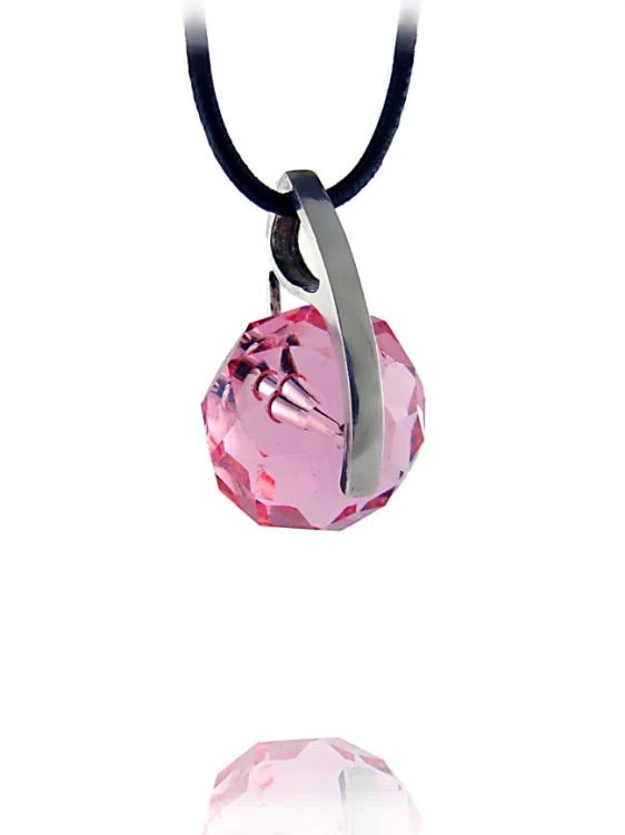 Ženska ogrlica sa kamenom