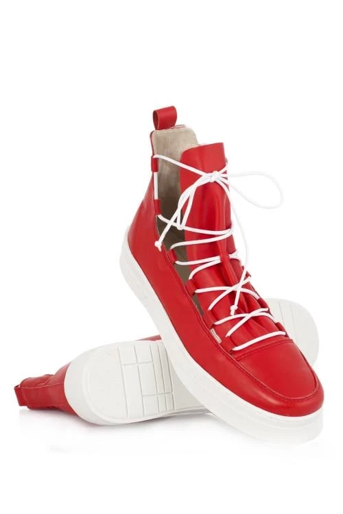 Дамски спортни обувки от естествена кожа