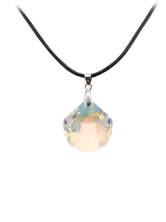 Дамско колие с камък