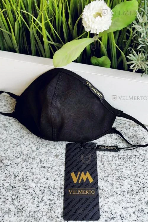 Дизайнерски аксесоар с вътрешен джоб, предназначен за филтър, или марля.Изработена е от висококачествен орга