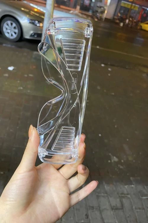 Стилни, дизайнерски предпазни очила