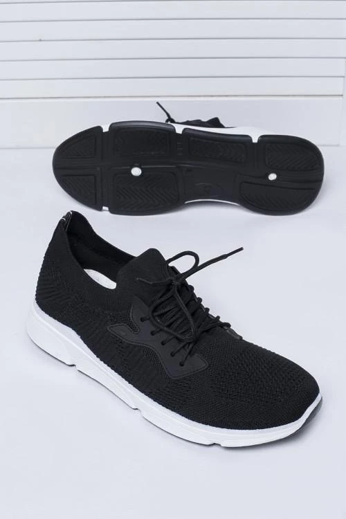 Мъжки маратонки с връзки