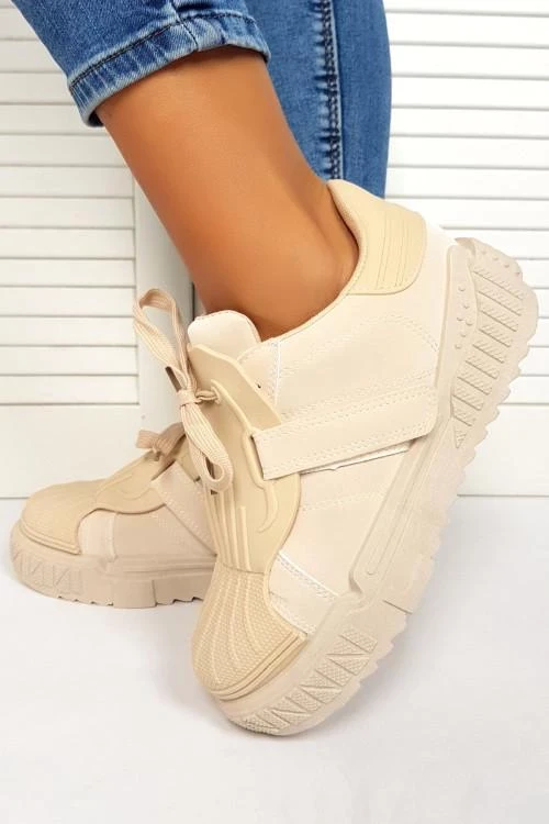 Tenisi dama cu sireturi