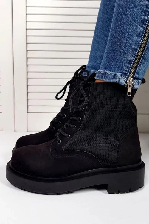 Дамски боти с връзки