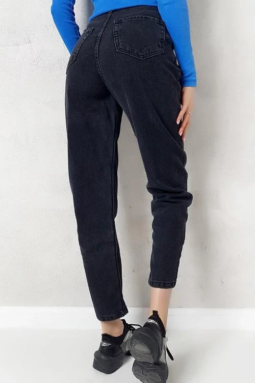 Дамски дънки с изчистен дизайн