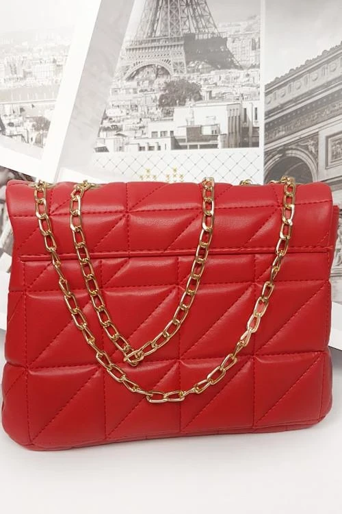 Дамска чанта с метална презрамка