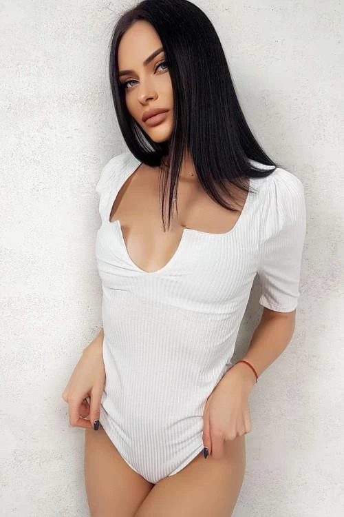 Дамско боди с къс ръкав