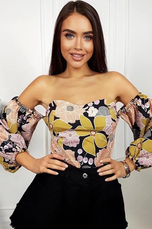 Дамска блуза с голи рамене