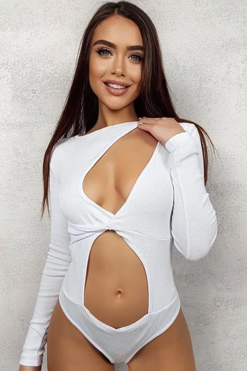 Atraktiven ženski bodi