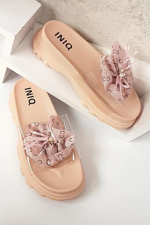 Női mindennapi papucs