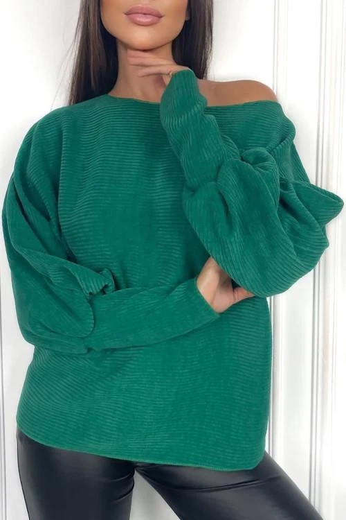Дамски пуловер със свободна кройка