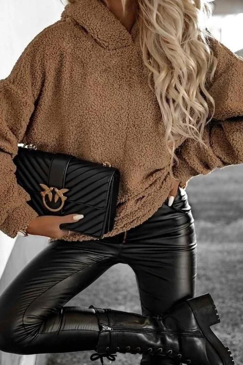 Дамско горнище с качулка