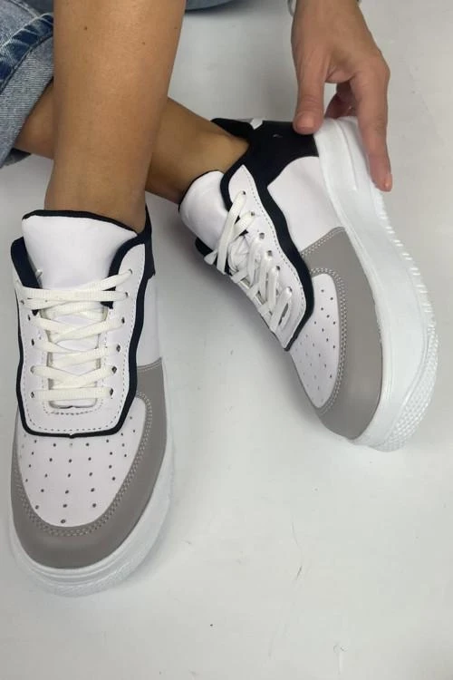 Дамски кецове