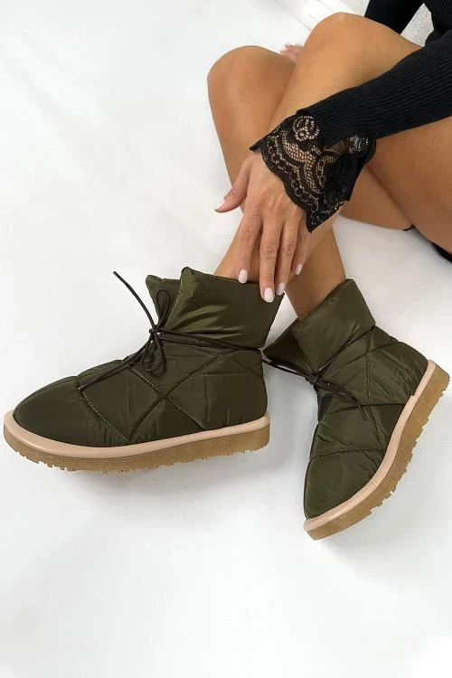 Дамски боти с връзки