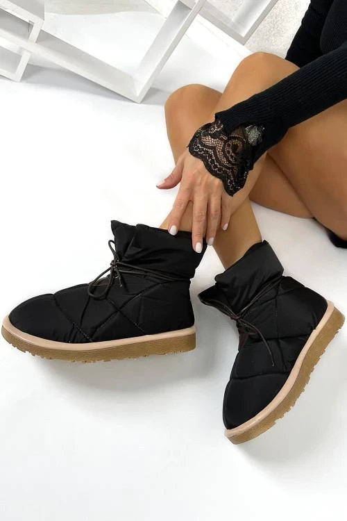 Дамски боти с връзки