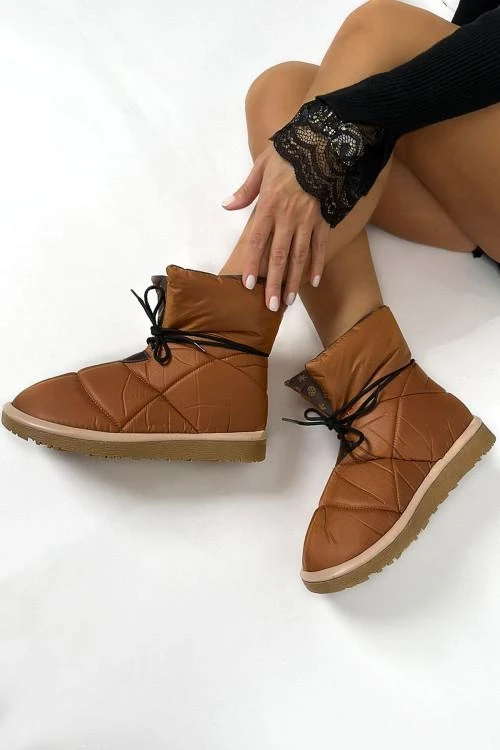 Дамски боти с връзки