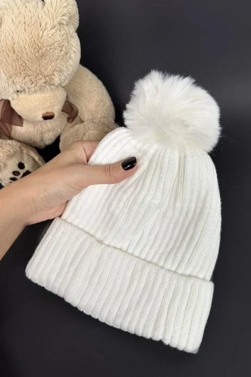 Caciula pentru fetite de la 2 pana la 4 ani